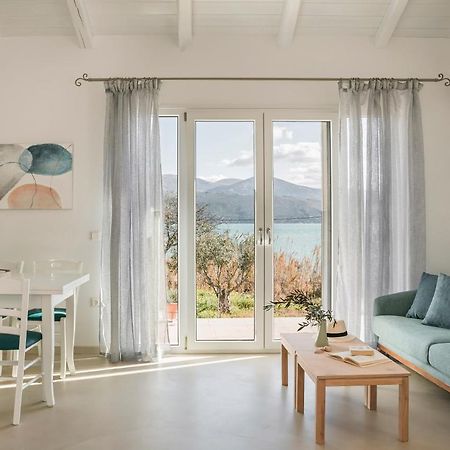 Apollonides Seafront Villa 2 Melete リクスリオン エクステリア 写真