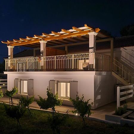 Apollonides Seafront Villa 2 Melete リクスリオン エクステリア 写真