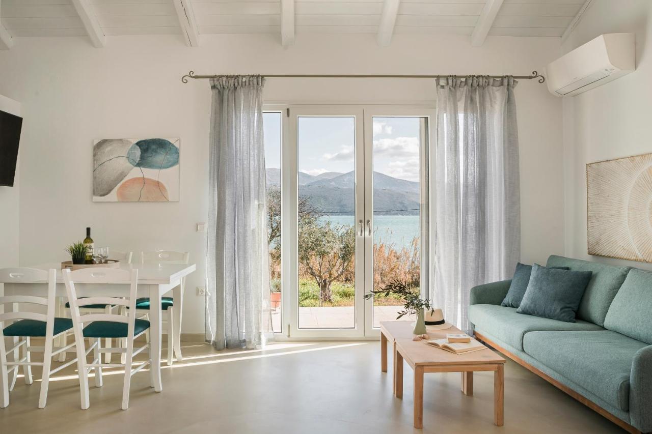 Apollonides Seafront Villa 2 Melete リクスリオン エクステリア 写真