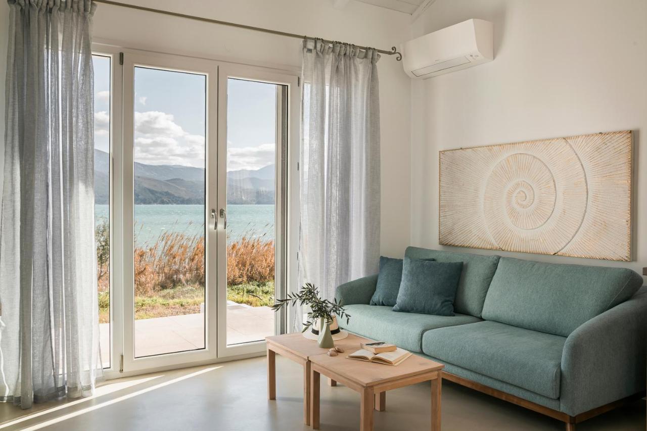 Apollonides Seafront Villa 2 Melete リクスリオン エクステリア 写真
