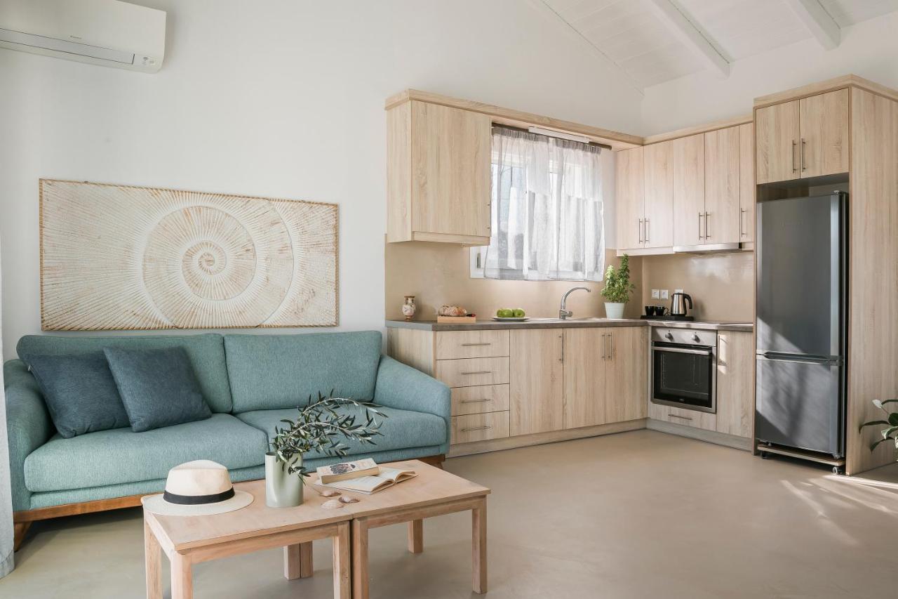 Apollonides Seafront Villa 2 Melete リクスリオン エクステリア 写真