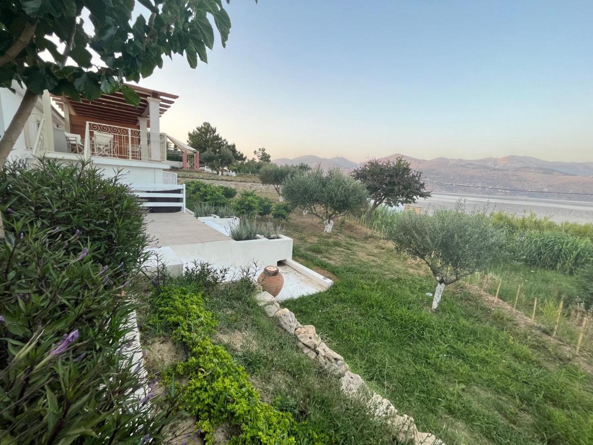 Apollonides Seafront Villa 2 Melete リクスリオン エクステリア 写真